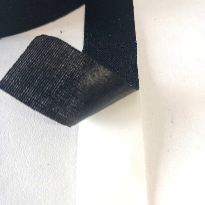Zelfklevend Kantenband KATOEN zwart 1,9cm breed, rolletje 20 meter 