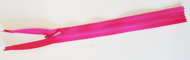 Blinde / naad rits 22 cm fuchsia