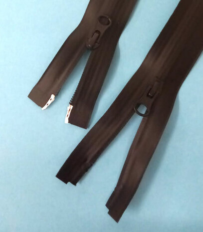 Aquaguard: two way spiral zipper waterproof - matt finish - black 95cm size 5 YKK