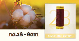 Katoenen naaigaren: Silk Finish Cotton dikte 28 80m klosjes - doos 5 klosjes - van Amann Group Mettler Katoenen naaigaren: Silk Finish Cotton dikte 28 80m klosjes - doos 5 klosjes - van Amann Group Mettler