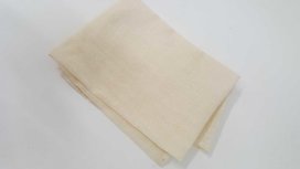 Persdoek professioneel 100% katoen, ecru en doorzichtig 70x55cm Persdoek professioneel 100% katoen, ecru en doorzichtig 70x55cm