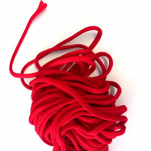 Hoodie-capuchon koord ROOD polyester 4mm doorsnee zakje 10m 